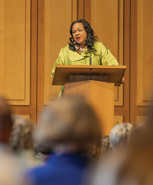 Mary Dana Hinton speaks at Hollins reunion gathering.